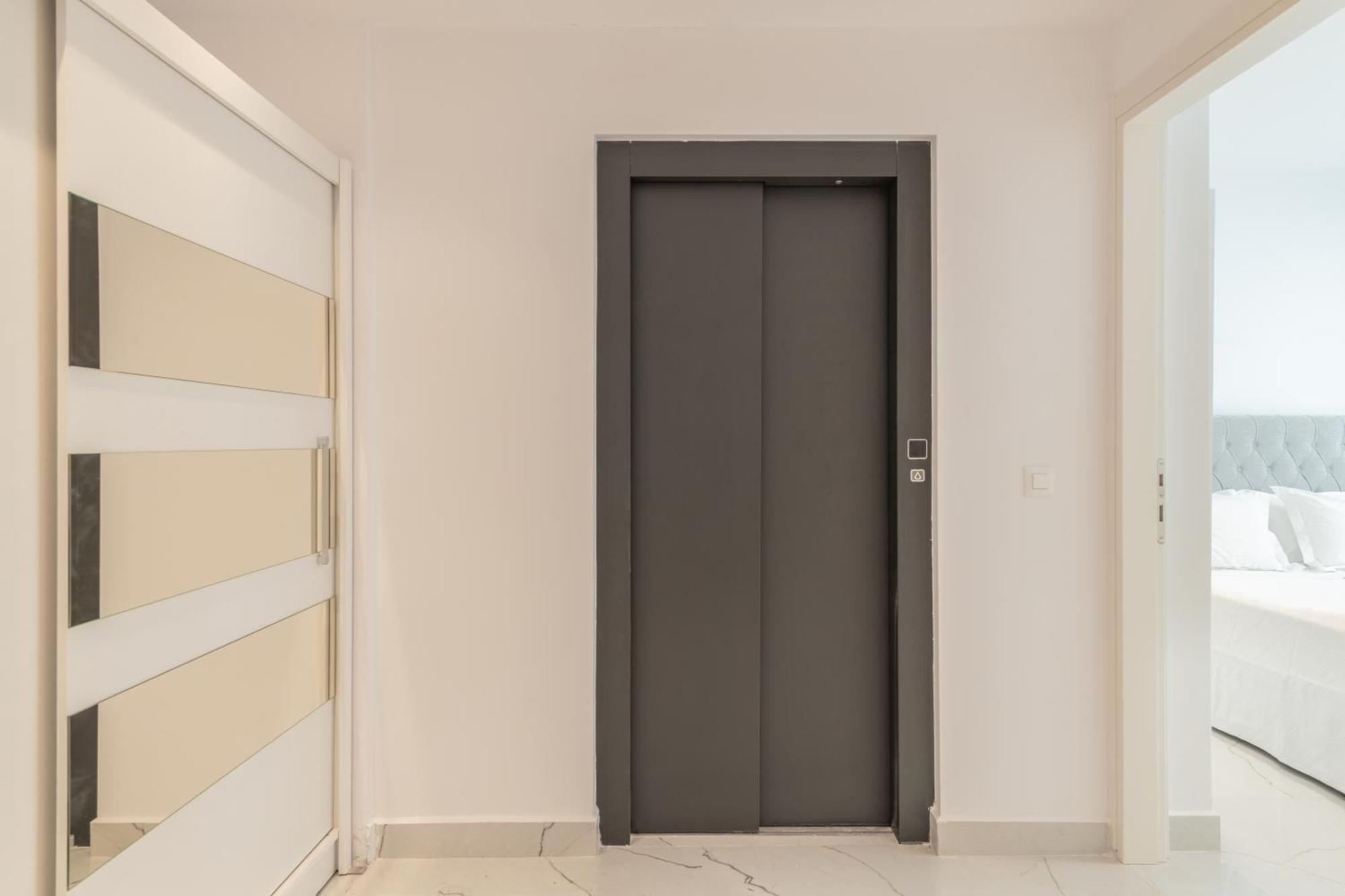 Lithos Luxury Villa